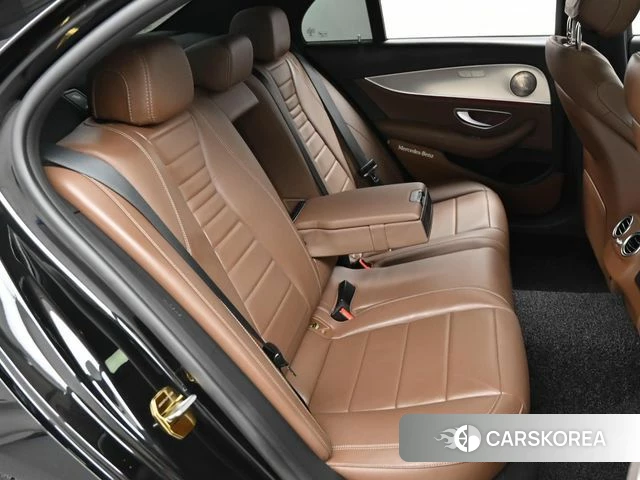 Mercedes-Benz E-Class W213 2020 Черный из Кореи, фото 3