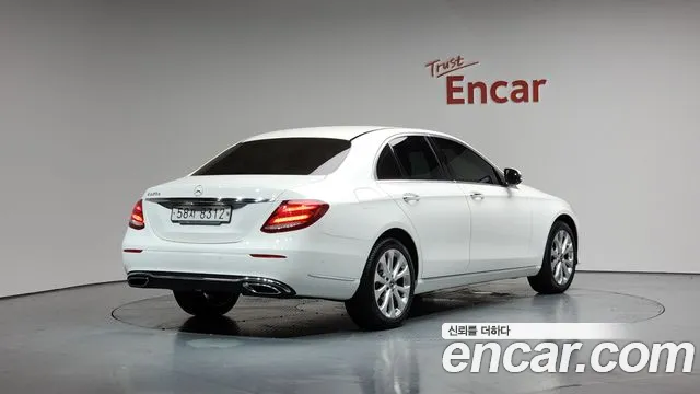 Mercedes-Benz E-Class W213 2019 Белый из Кореи, фото 3