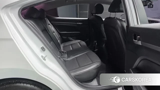 Hyundai Avante AD 2018 Белый из Кореи, фото 3