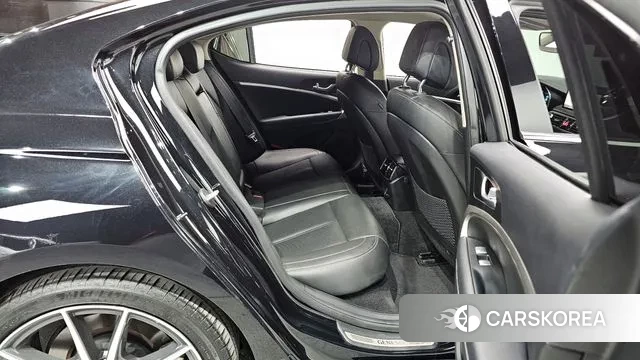 Genesis The New G70 id 3478879 из Кореи 3