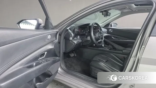 Hyundai The New Avante Hybrid (CN7) 2023 Серебристо-серый из Кореи, фото 3