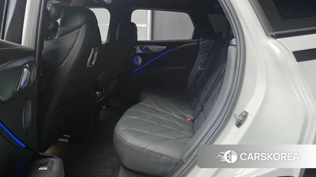 BMW XM (G09) 2023 Белый из Кореи, фото 3