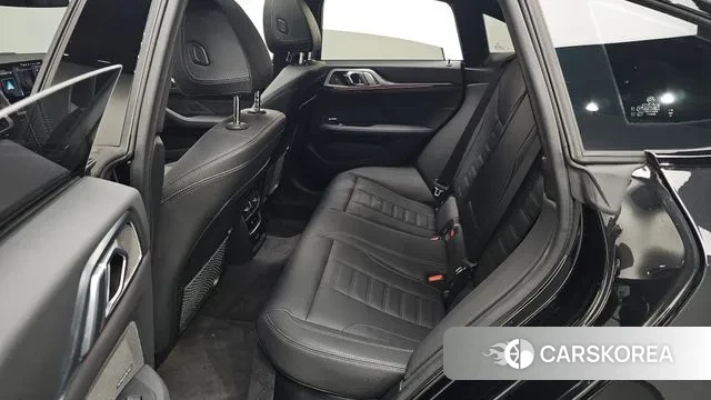 BMW 4 Series (G22) 2024 Черный из Кореи, фото 3