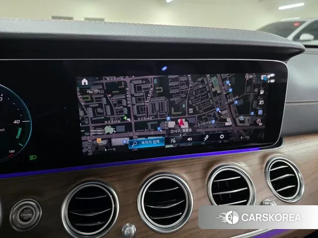 Mercedes-Benz E-Class W213 2023 Белый из Кореи, фото 3