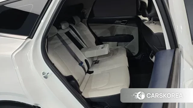 Kia Sportage 5th Generation Hybrid 2023 Белый из Кореи, фото 3