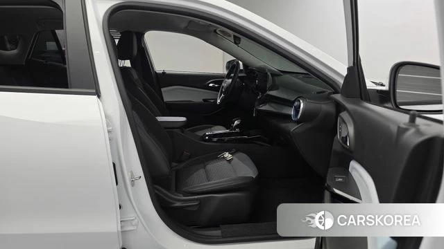 Chevrolet (GM Daewoo) Trax Crossover 2023 Белый из Кореи, фото 3
