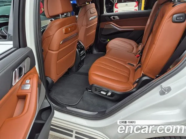 BMW X7 (G07) 2023 Белый из Кореи, фото 3