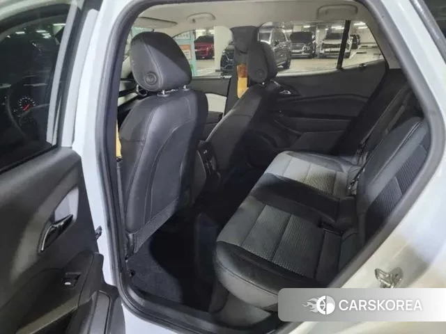 Chevrolet (GM Daewoo) Trax Crossover 2024 Белый из Кореи, фото 3