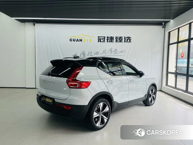 Volvo XC40 EV 2022 Белый из Китая, фото 3