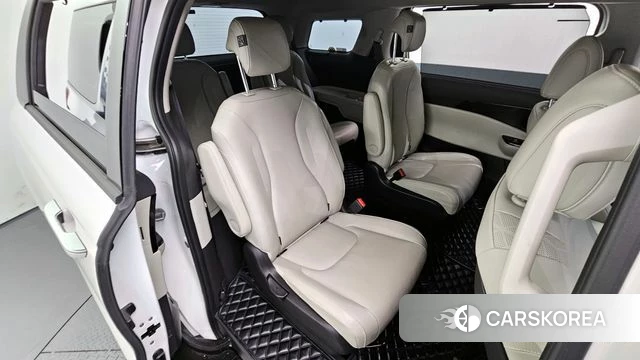 Kia Carnival 4th generation 2023 Белый из Кореи, фото 3