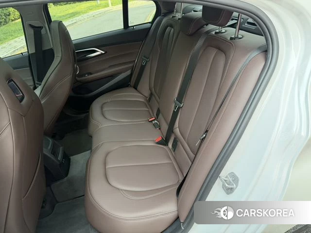BMW 1 series 2023 Белый из Китая, фото 3