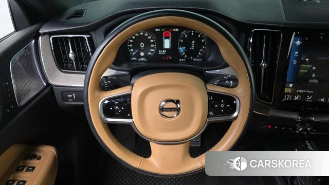 Volvo XC60 second Generation 2018 Черный из Кореи, фото 3