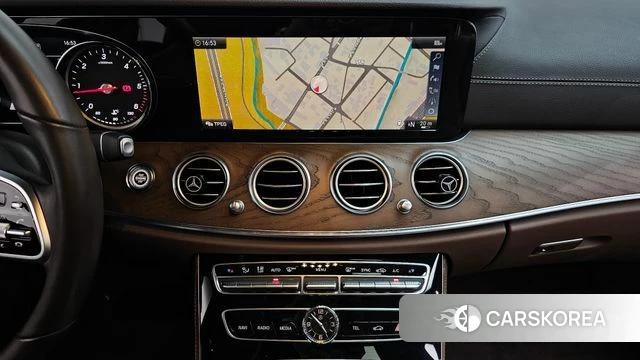 Mercedes-Benz E-Class W213 2019 Черный из Кореи, фото 3