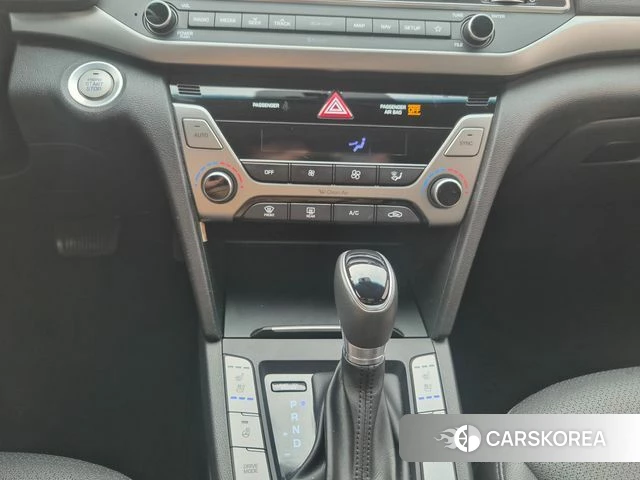 Hyundai Avante AD 2018 Серебристо-серый из Кореи, фото 3