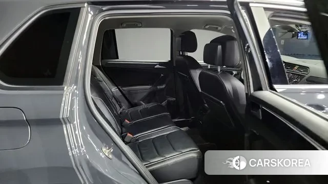 Volkswagen Tiguan second Generation 2020 Серый из Кореи, фото 3