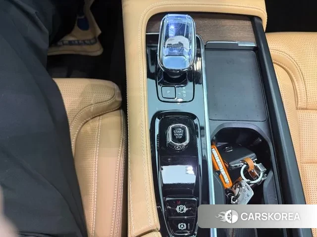 Volvo S90 2024 Белый из Кореи, фото 3