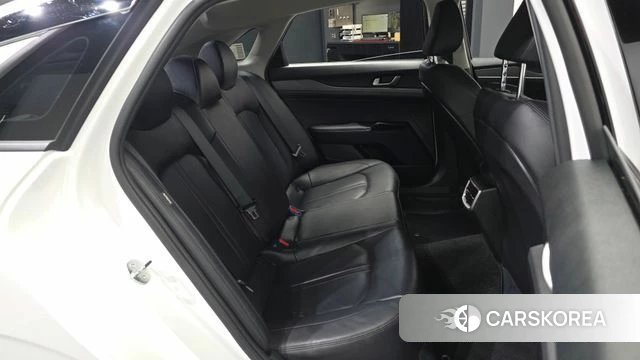 Kia K5 3rd generation 2023 Белый из Кореи, фото 3