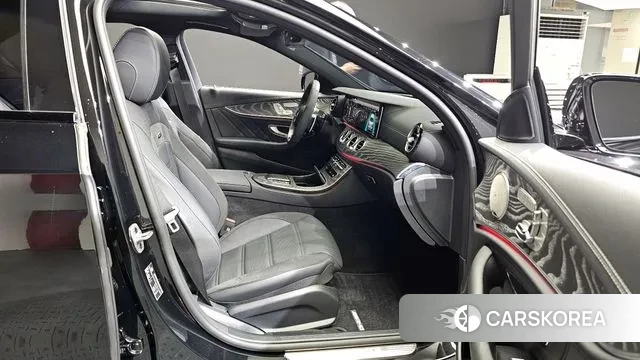 Mercedes-Benz E-Class W213 2023 Черный из Кореи, фото 3