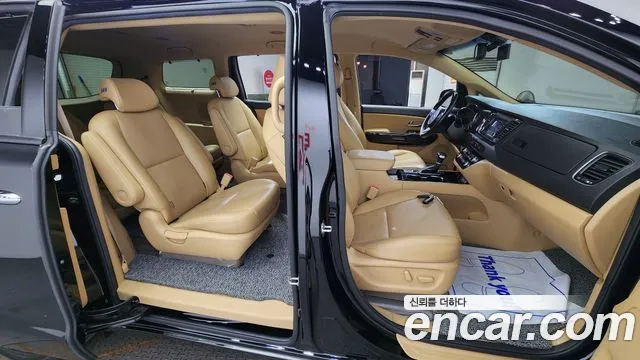 Kia The New Carnival 2020 Черный из Кореи, фото 3