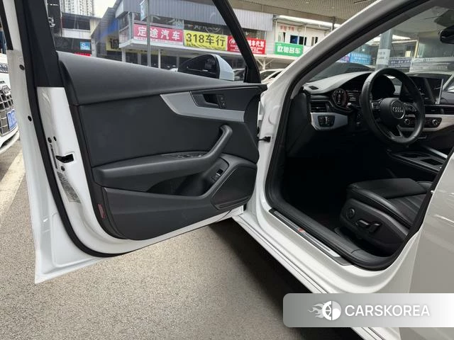 Audi A4L 2023 Белый из Китая, фото 3