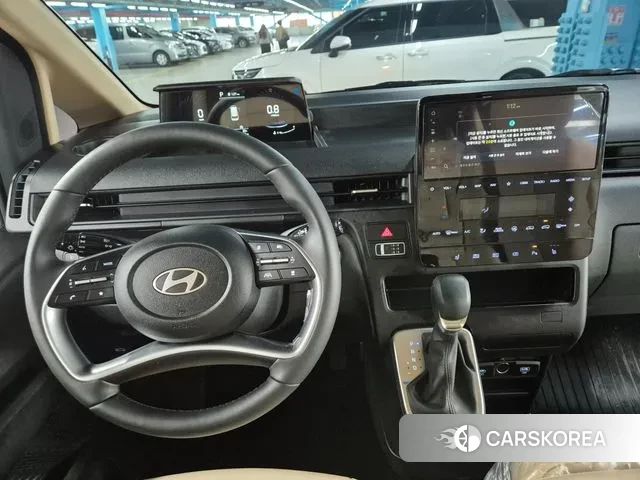 Hyundai Staria 2025 Черный из Кореи, фото 3