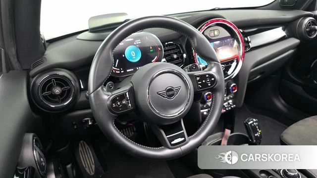 Mini Cooper S 2023 Красный из Кореи, фото 3