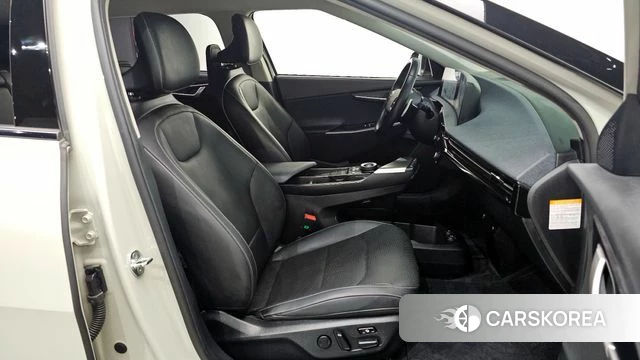 Kia EV6 2022 Жемчужный цвет из Кореи, фото 3