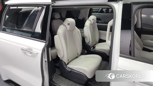 Kia Carnival 4th generation 2023 Белый из Кореи, фото 3