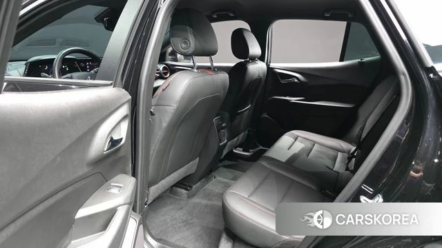 Chevrolet (GM Daewoo) Trax Crossover 2023 Черный из Кореи, фото 3