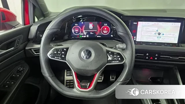 Volkswagen Golf 8th Generation 2022 Красный из Кореи, фото 3