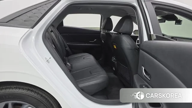 Hyundai The New Avante Hybrid (CN7) 2024 Белый из Кореи, фото 3