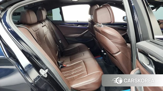 BMW 5 Series (G30) 2022 Черный из Кореи, фото 3