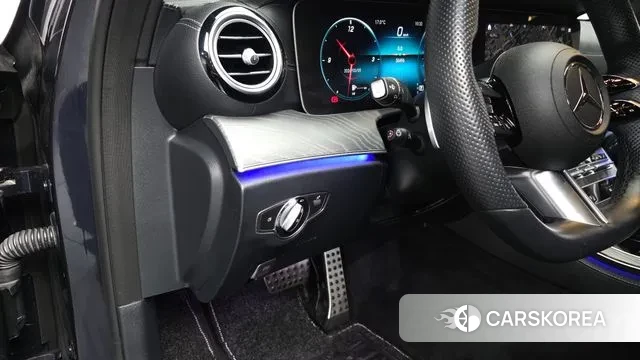 Mercedes-Benz E-Class W213 2022 Синий из Кореи, фото 3