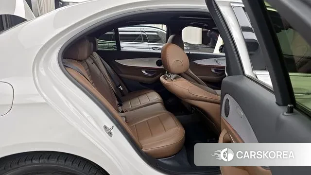 Mercedes-Benz E-Class W213 2020 Белый из Кореи, фото 3