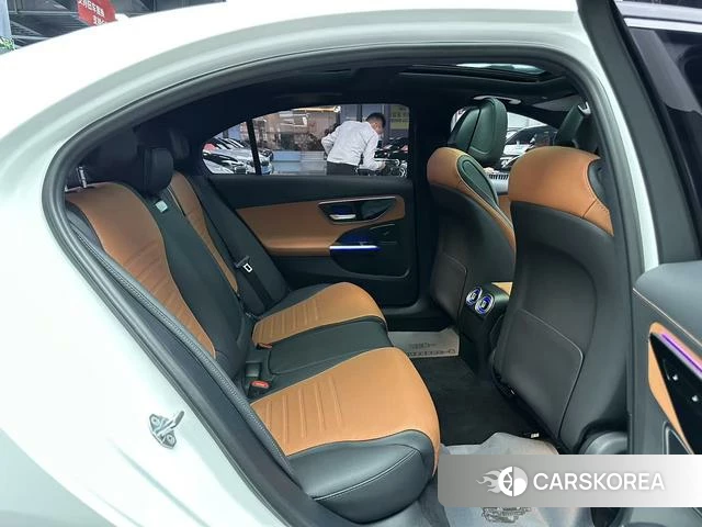 Mercedes-Benz Class C 2023 Белый из Китая, фото 3