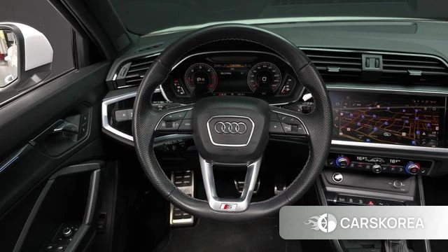 Audi Q3 (F3) 2022 Белый из Кореи, фото 3
