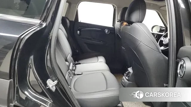 Mini Cooper Countryman 2022 Черный из Кореи, фото 3