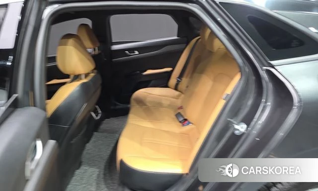 Kia K5 3rd generation 2023 Серый из Кореи, фото 3