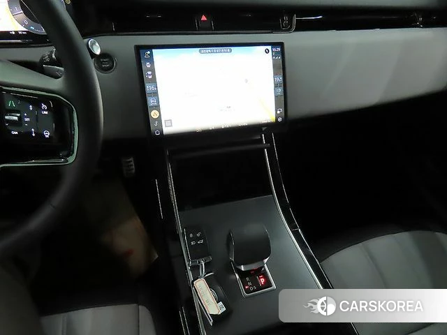 Land Rover Range Rover Evoque 2nd Generation 2025 Коричневый из Кореи, фото 3