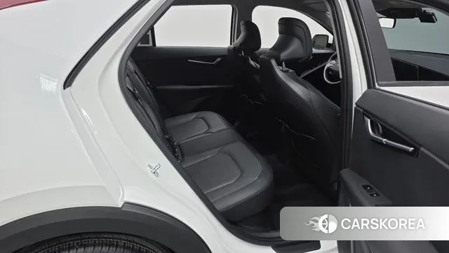 Kia Di Ol Nu Niro 2022 Белый из Кореи, фото 3