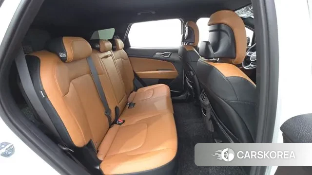 Kia Sportage 5th Generation Hybrid 2024 Белый из Кореи, фото 3