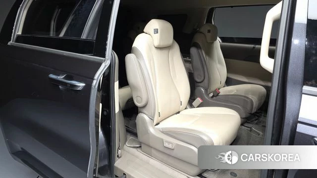 Kia Carnival 4th generation 2023 Серый из Кореи, фото 3