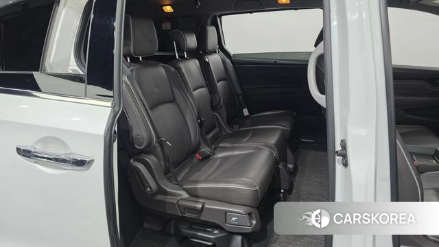 Honda Odyssey 2021 Белый из Кореи, фото 3