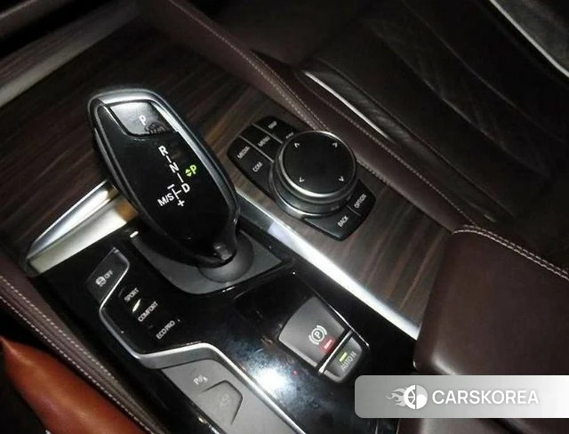 BMW 5 Series (G30) 2018 Черный из Кореи, фото 3