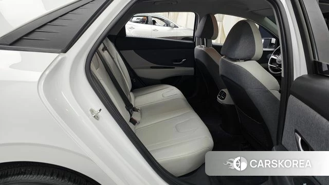 Hyundai Avante (CN7) 2022 Белый из Кореи, фото 3