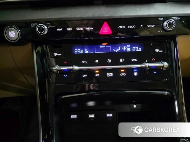 Kia Carnival 4th generation 2023 Белый из Кореи, фото 3