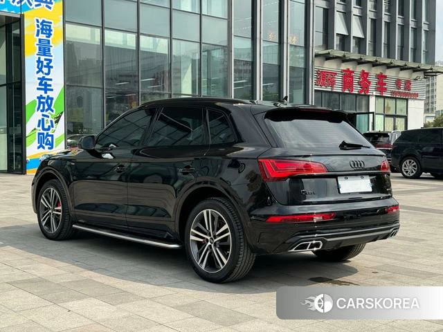 Audi Q5L 2022 Черный из Китая, фото 3