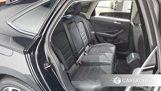 Volkswagen 7th Generation of Jetta 2022 Черный из Кореи, фото 3
