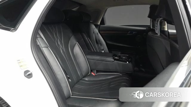 Genesis Electrified G80 (RG3) 2021 Белый из Кореи, фото 3