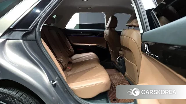 Hyundai Grandeur Hybrid (GN7) 2023 Песочный из Кореи, фото 3